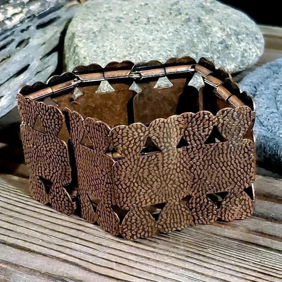 Edgy Rustic Antique Copper Geometric Textured Stretch Bracelet - Picture 7 of 8